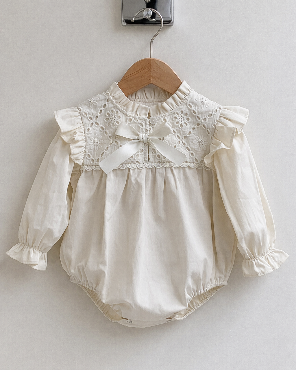 Body Ivory Bordado Inglés – Manga Larga